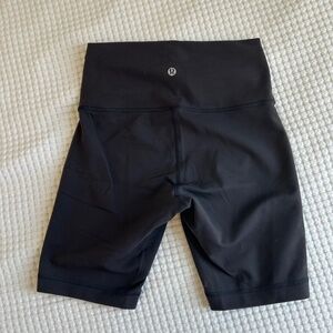 Lululemon shorts size 6 black